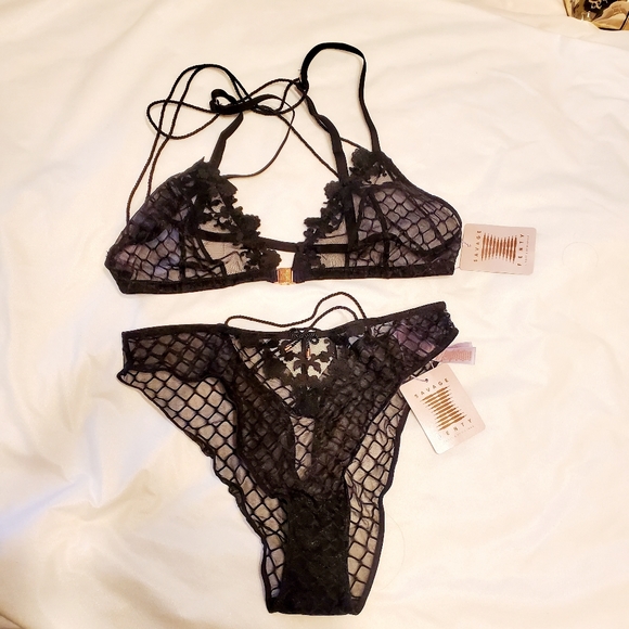 Savage X Fenty bra and panty set XL NWT - Picture 1 of 1